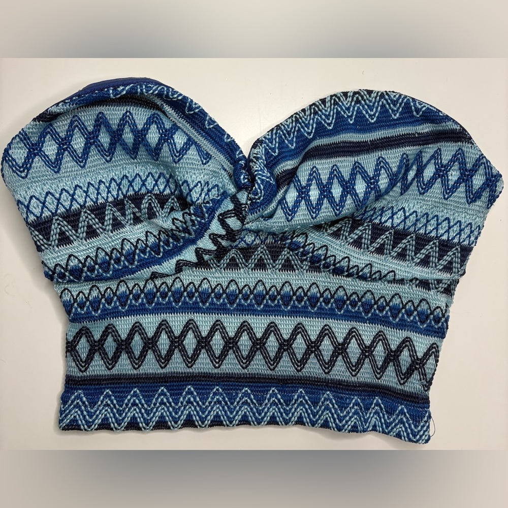 Blue patterned twist-knot tube top
